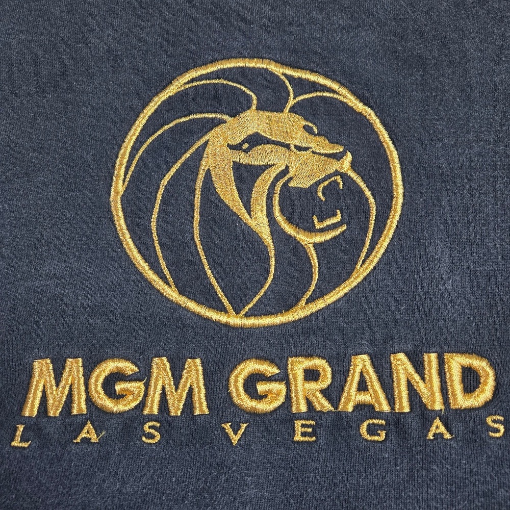 Vintage MGM Grand Sweatshirt Mens Medium Black Las Vegas Lion Casino Logo 1993 - Picture 3 of 10